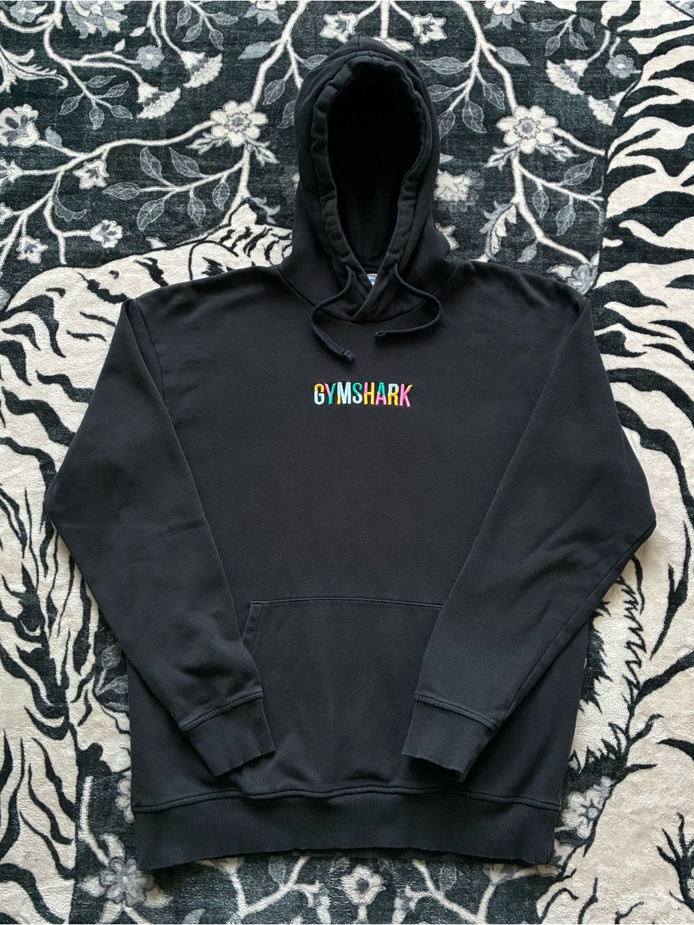 004 - GYMSHARK EMBROIDERED PULLOVER SWEATSHIRT HOODIE